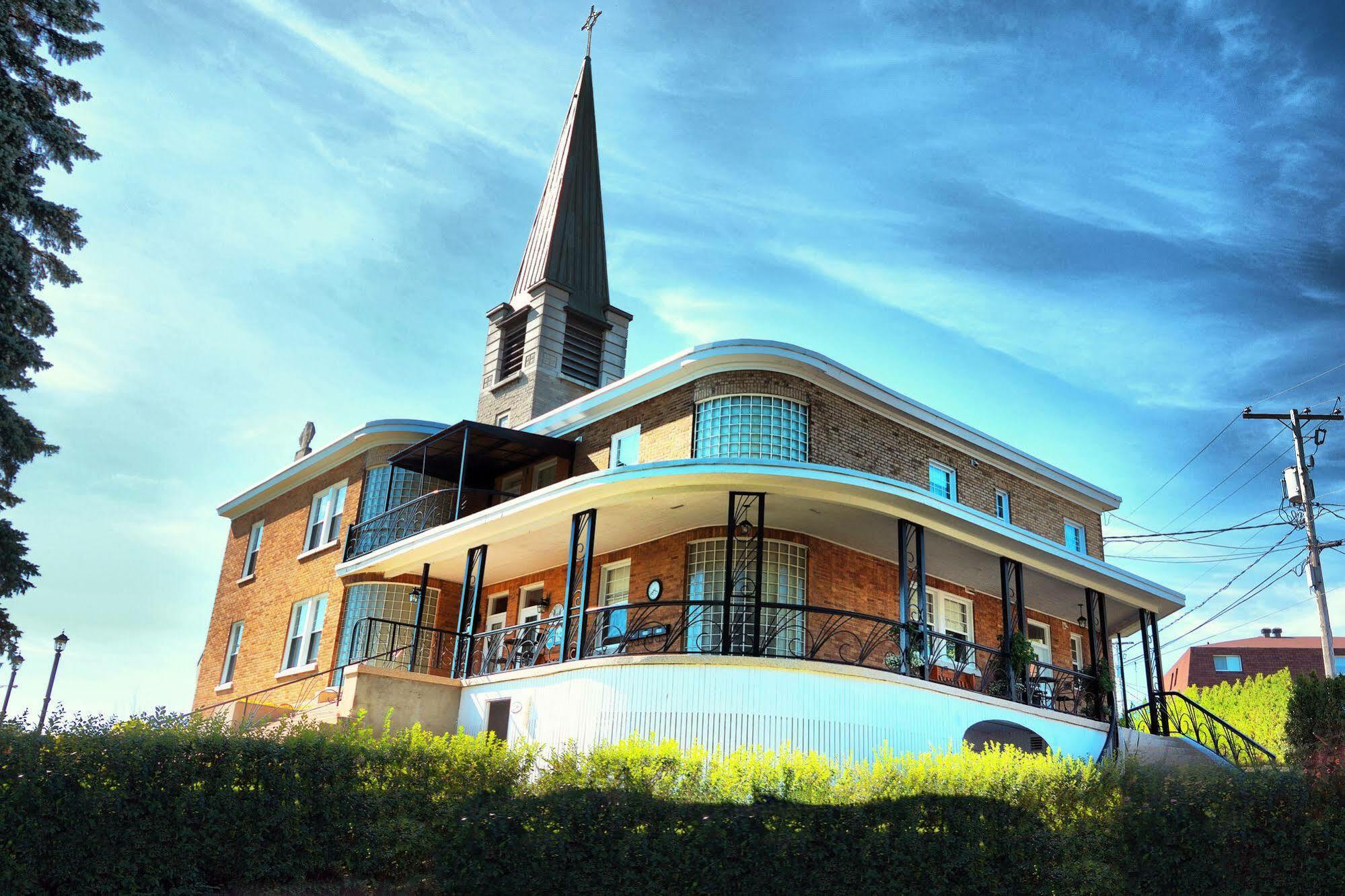 Auberge Le St-Georges Saguenay Ngoại thất bức ảnh