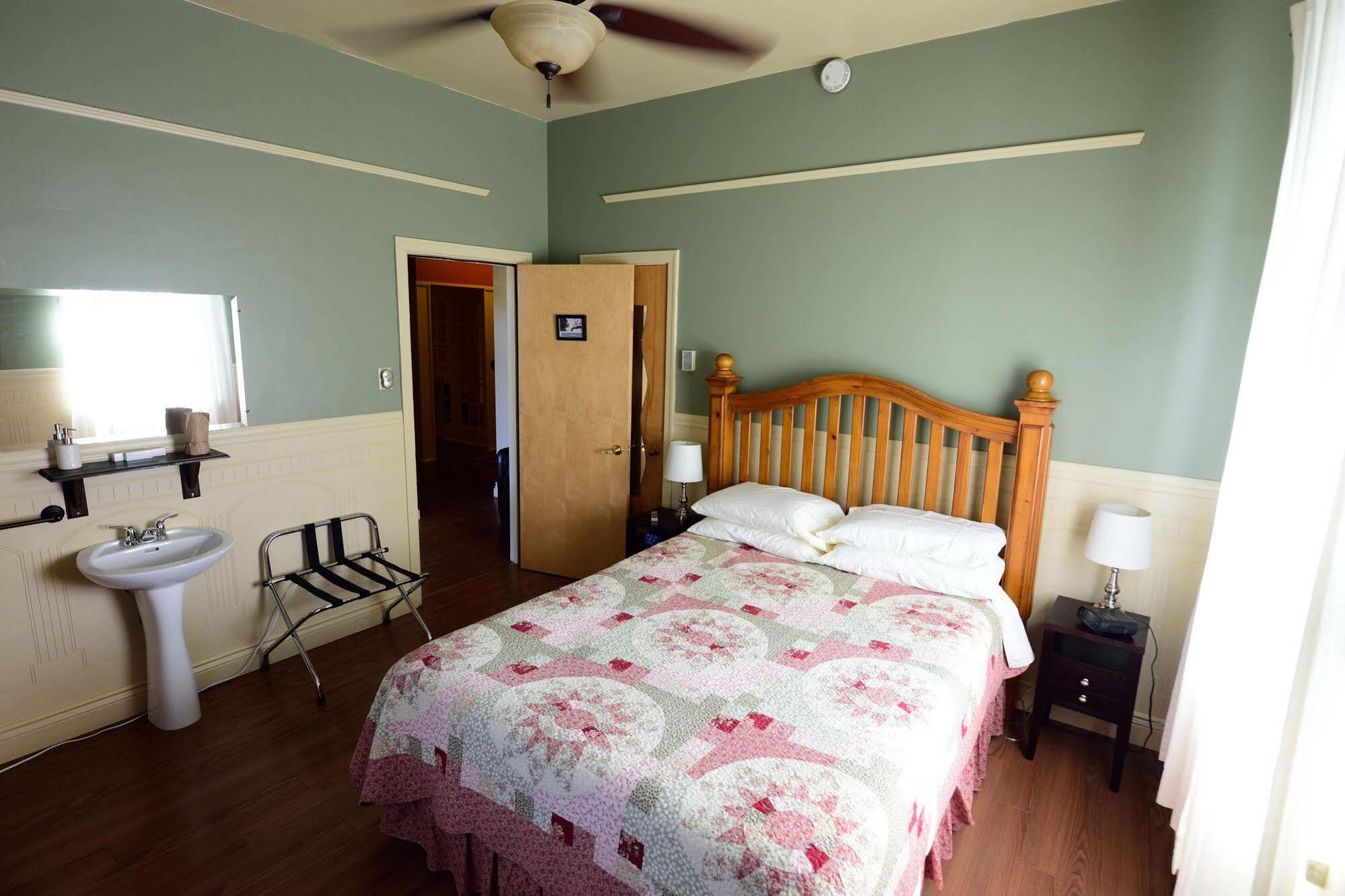 Auberge Le St-Georges Saguenay Ngoại thất bức ảnh